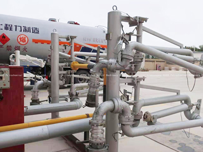 ذراع تحميل وتفريغ LPG